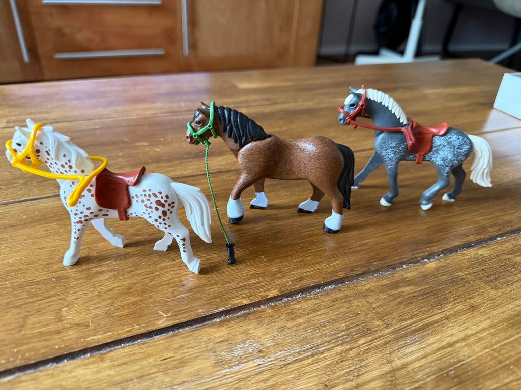 PLAYMOBIL Country 3 paarden - 70683, Ophalen of Verzenden, Zo goed als nieuw