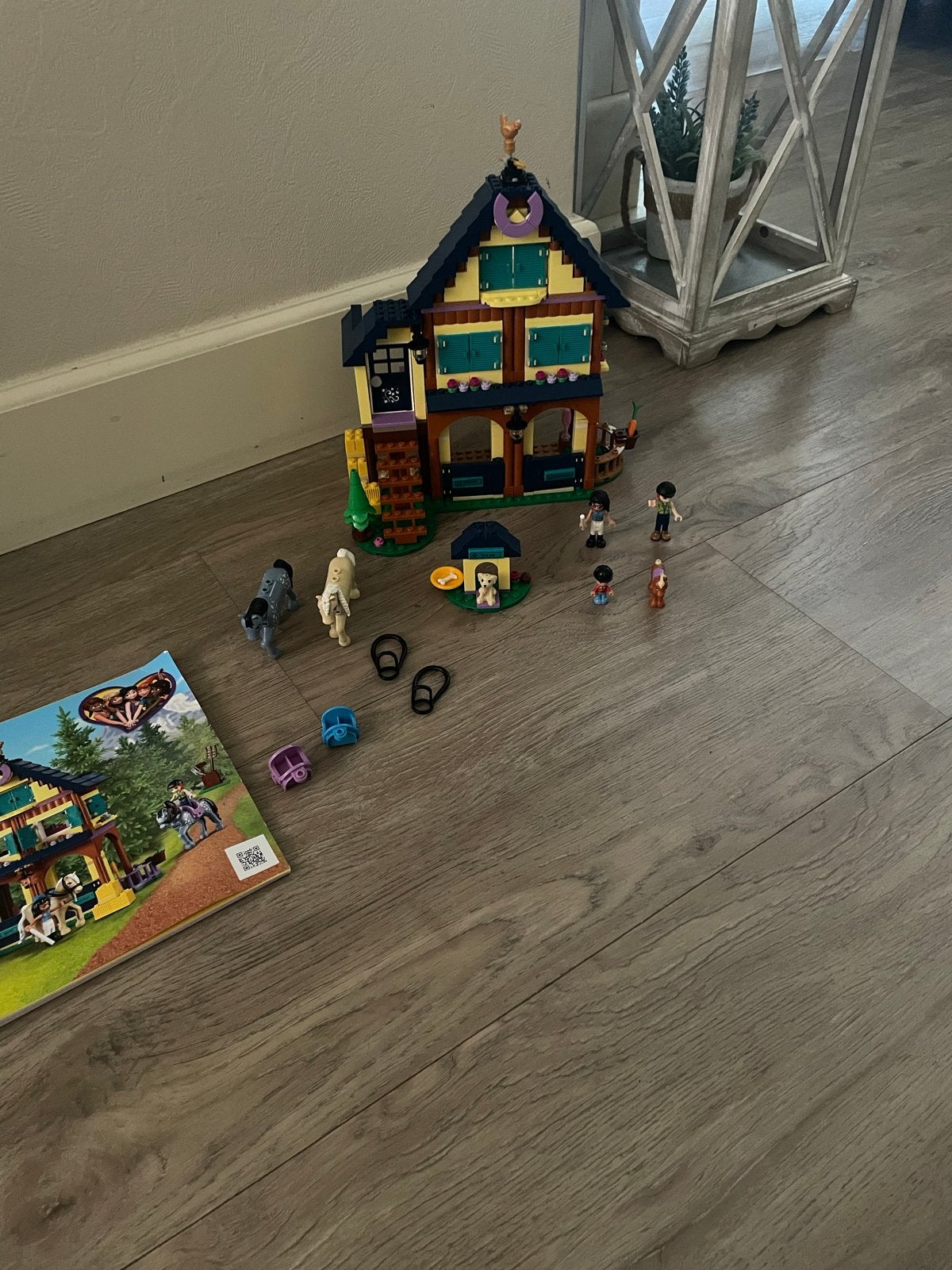 Lego Friends Heartlake Manege (41683) - Complete set, Lego, Friends, Ophalen of Verzenden, Zo goed als nieuw