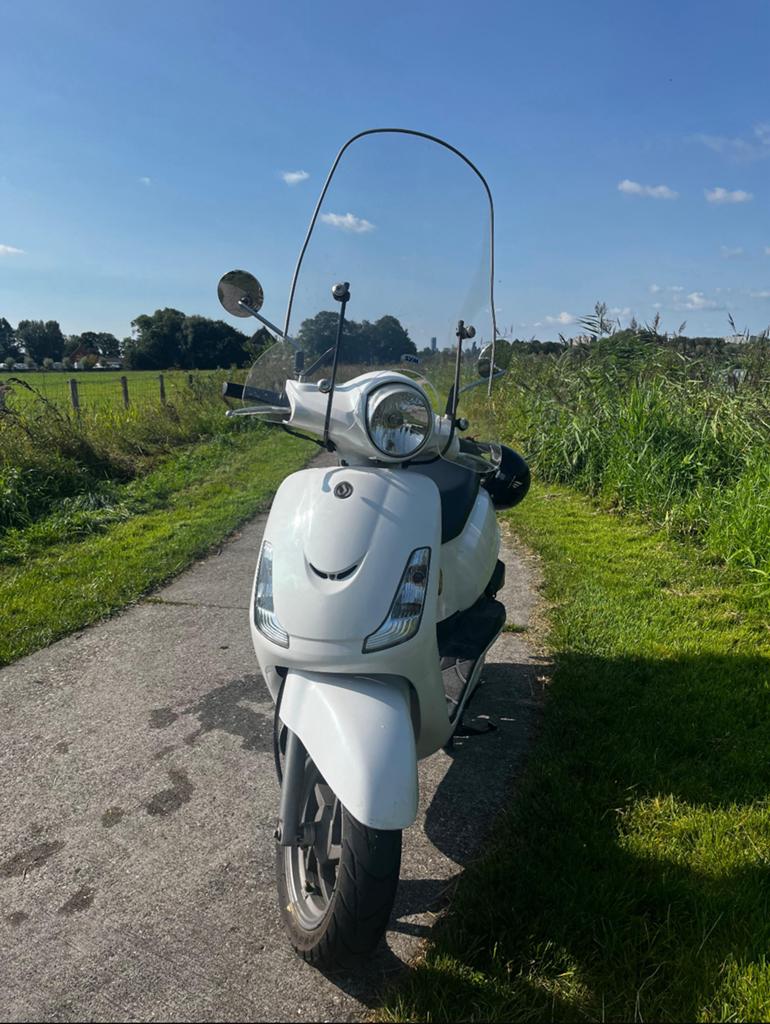Sym Fiddle 2 scooter, Fietsen en Brommers, Scooters | SYM, Fiddle, Benzine, Ophalen