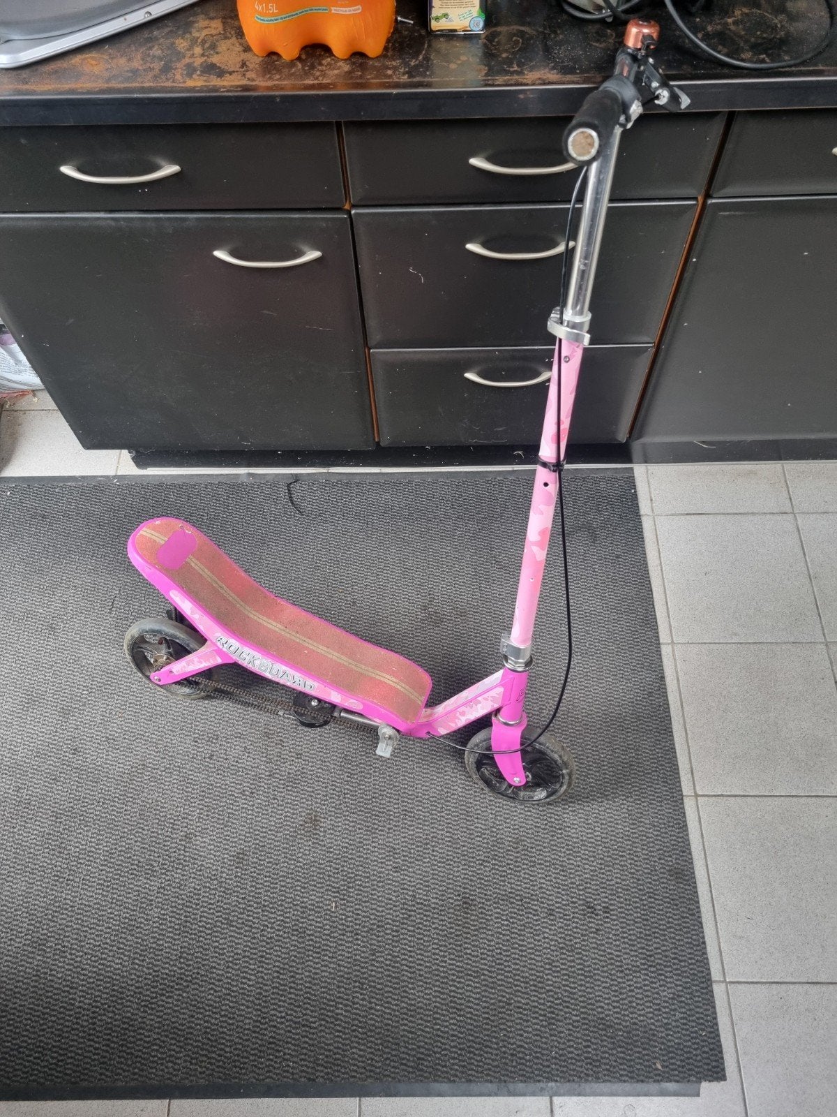 Roze Rockboard Step - Gebruikt maar werkt goed, Fietsen en Brommers, Ophalen, Gebruikt, Overige typen, Rockboard