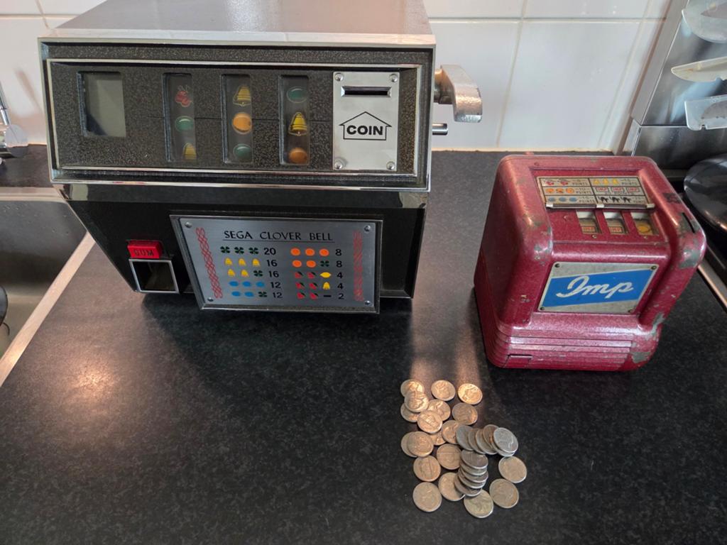 Sega clover bell & IMP trade stimulator, Ophalen