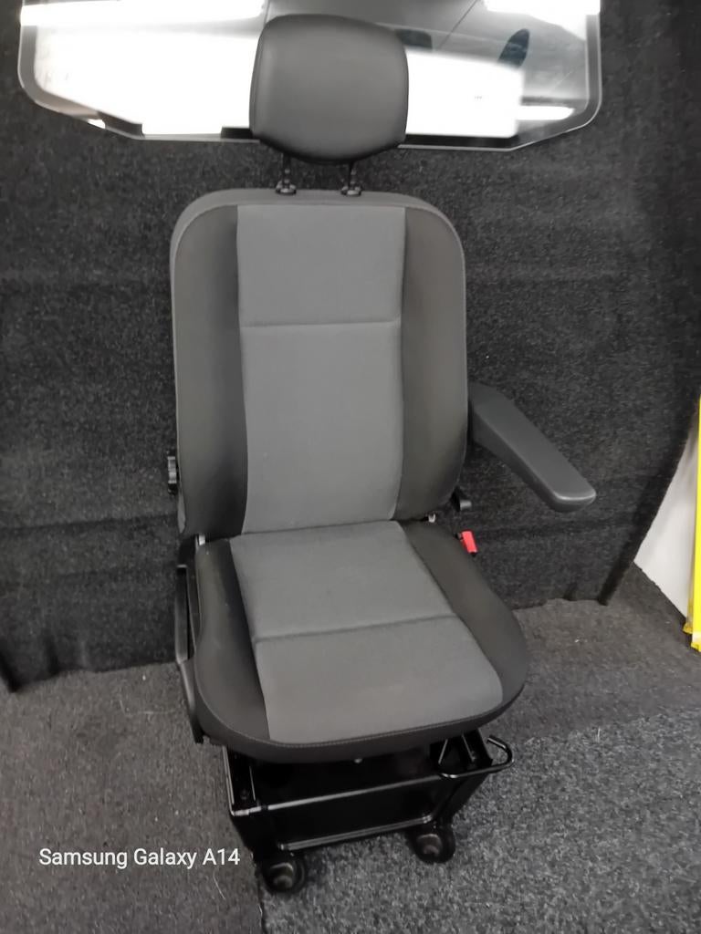 Nieuwe renault master bijrijderstoel 950 euro, Ophalen