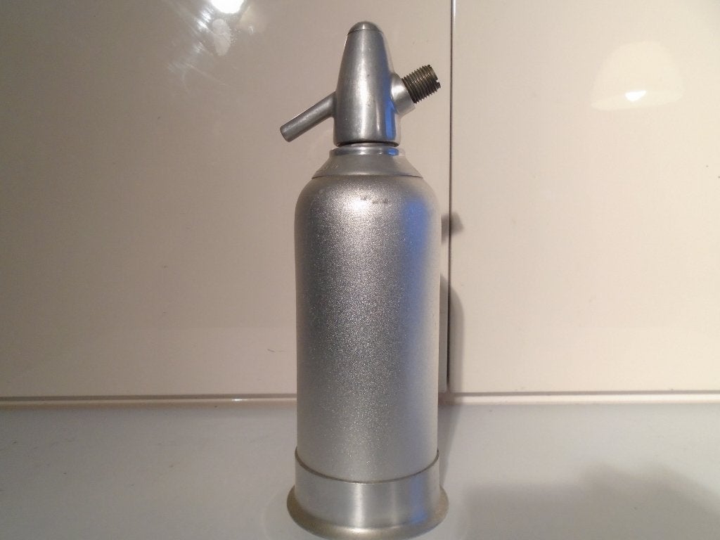 Zilvergrijs spuitwater fles uit hongarije, Ophalen of Verzenden, Huis en Inrichting