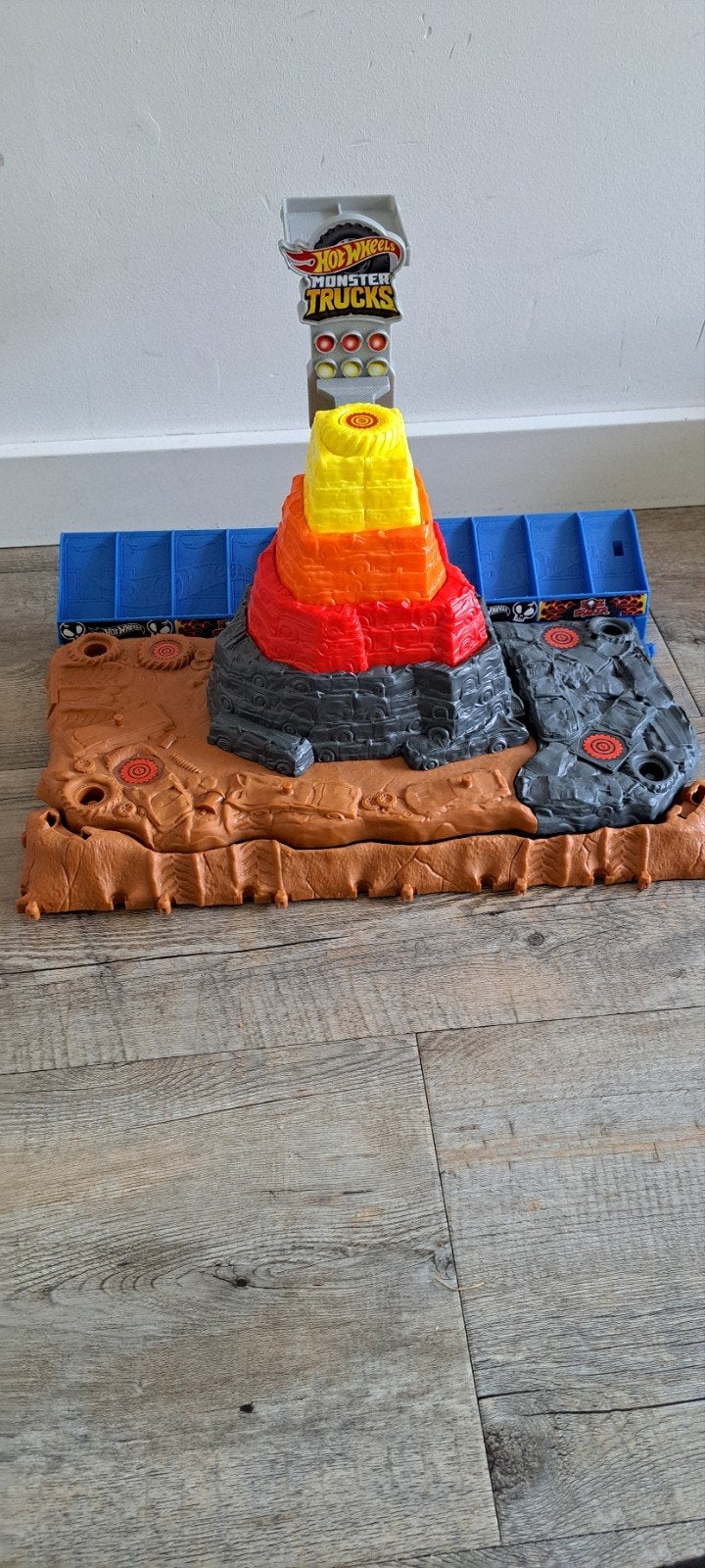 Hot Wheels Monster Trucks Vulkaan Speelset, Ophalen of Verzenden, Gebruikt