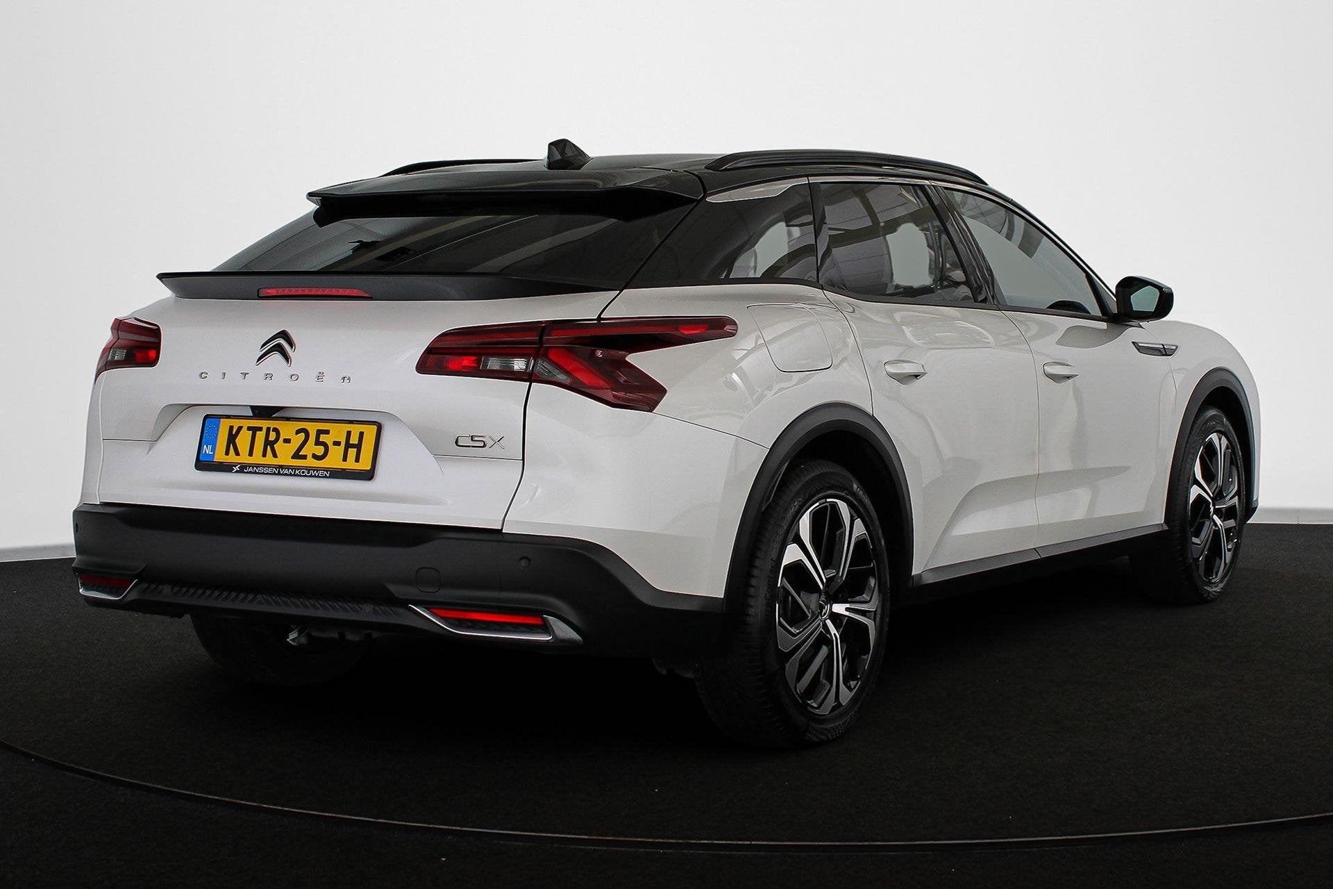 Citroen C5 X 1.6 Plug-in Hybrid 180 Plus Stoel-Stuurverwarmi, Auto's, Citroën, 1350 kg, Gebruikt, 4 cilinders, 181 pk