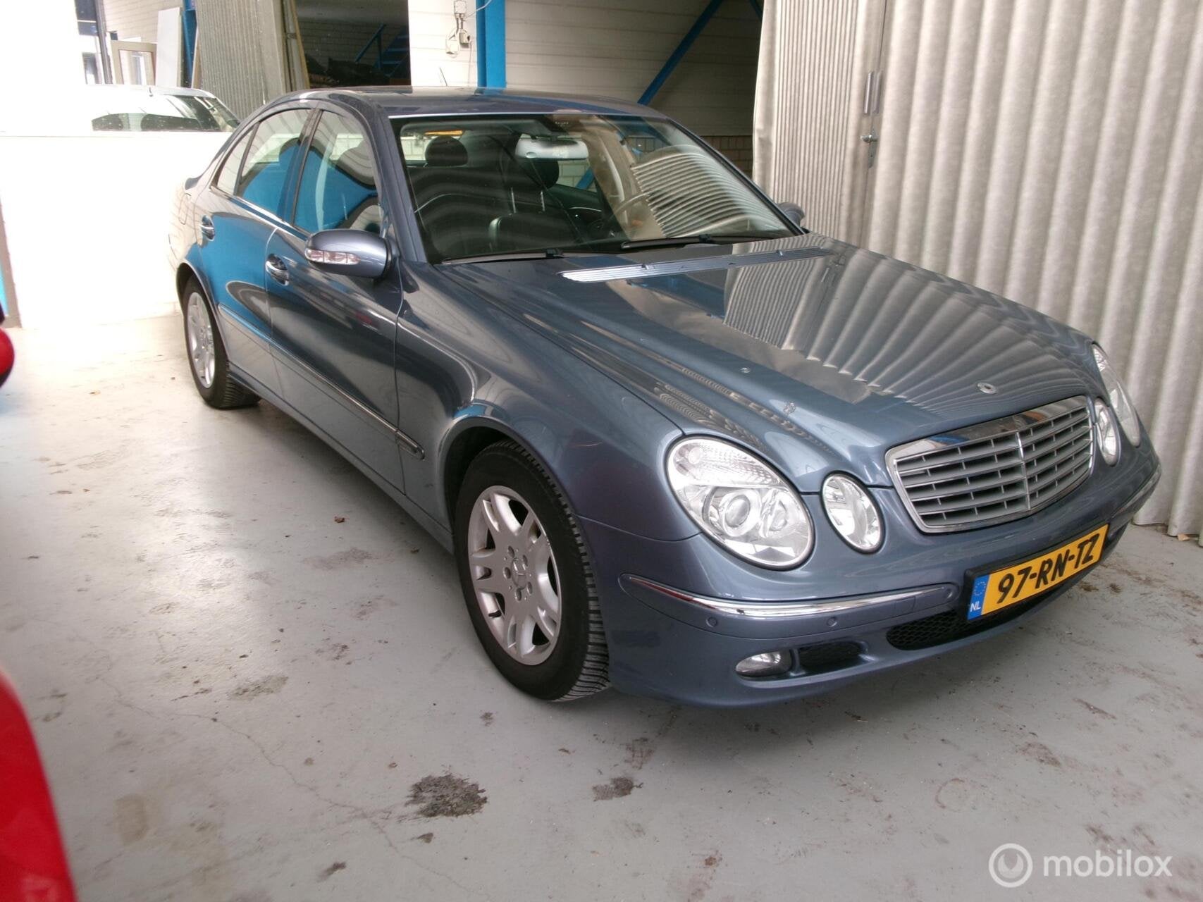 Mercedes E-klasse 320 CDI Elegance, Auto's, Automaat, Achterwielaandrijving, Gebruikt, 197 €/maand