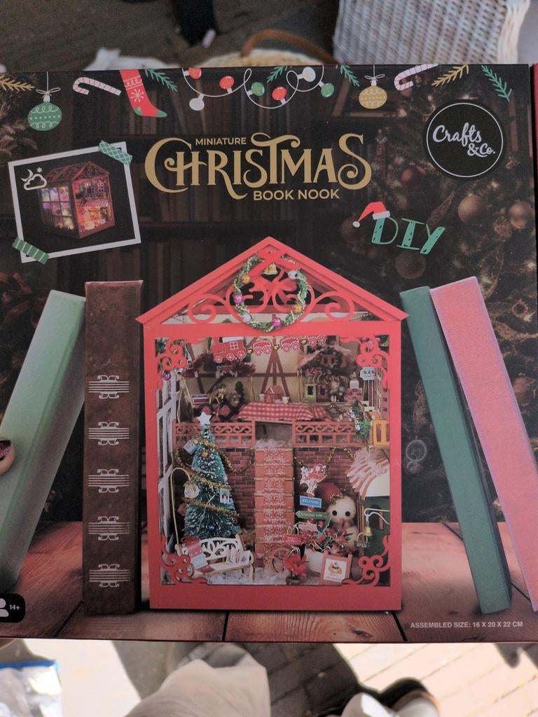 Miniatuur Kerst Boekhoek DIY Knutselset Crafts & Co, Ophalen, Handgemaakt, Nieuw, Meerkleurig