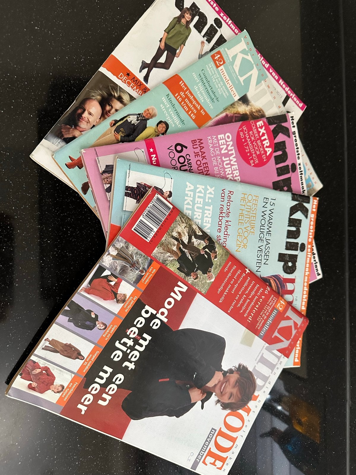 Knipmode tijdschriften - diverse jaargangen, Ophalen of Verzenden, Gelezen, Damesbladen