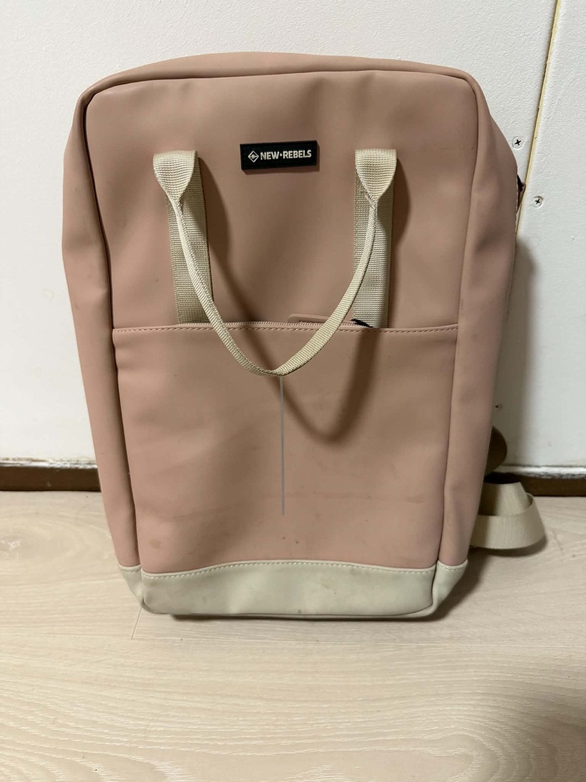 New Rebels rugzak roze - Gebruikt, Ophalen of Verzenden, Gebruikt, 25 tot 40 cm, Overige merken