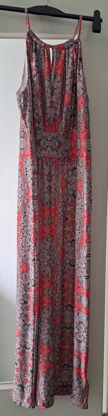 ****Zomerse Maxi jurk maat M (40/42)***, Kleding | Dames, Jurken, Maat 38/40 (M), Meerkleurig, Ophalen of Verzenden, Zo goed als nieuw