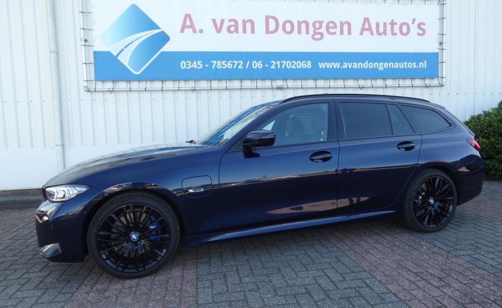 Bmw 3-SERIE Touring 320E M-Sport,Facelift,Pano,H&K,Laser,Hea, Auto's, Automaat, 1998 cc, Gebruikt, 4 cilinders