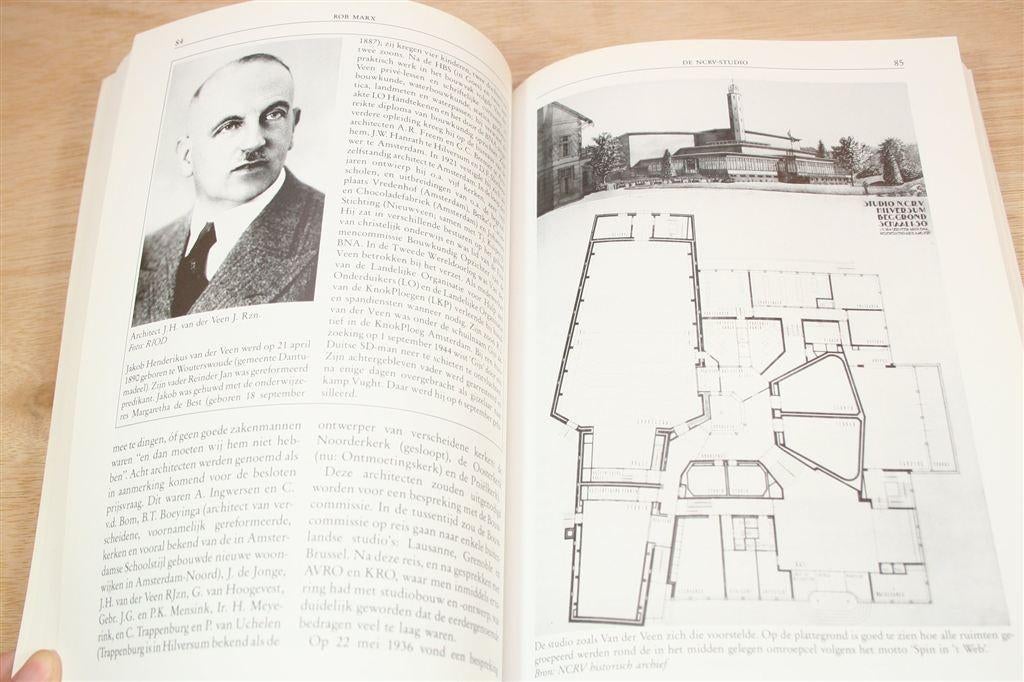 Hilversum En De Omroep — 1923-1995 Historie Radio & Studio\', Ophalen of Verzenden, Gelezen