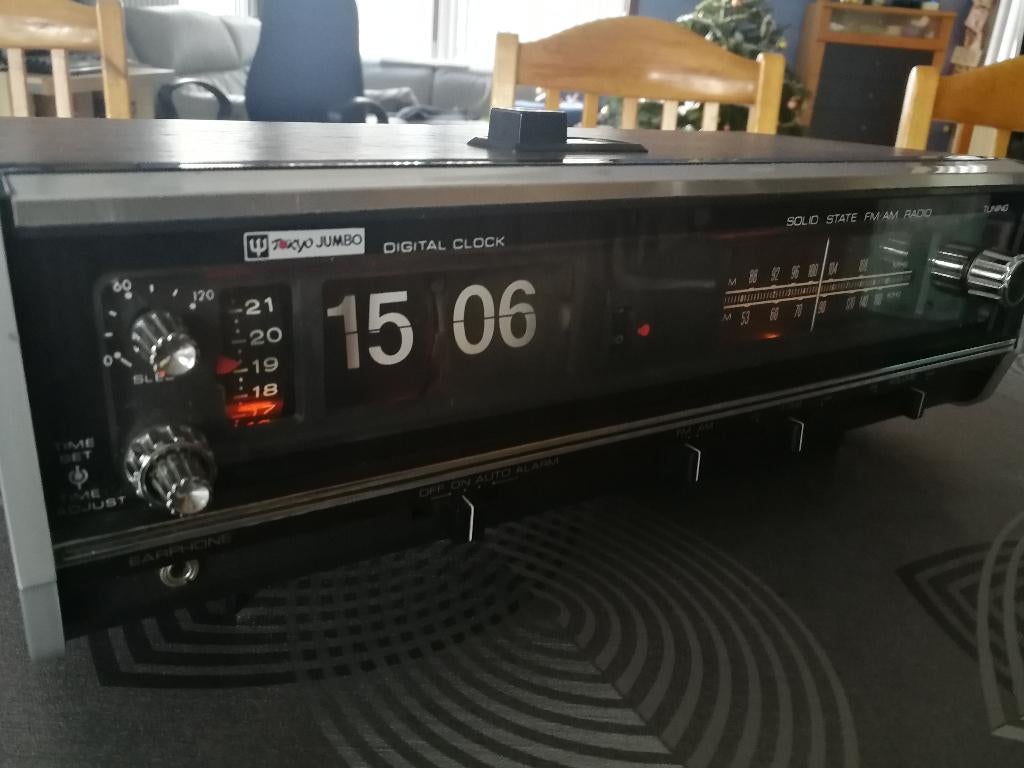 Flip klokradio Tokyo Jumbo RD-150 uit 1976, Ophalen of Verzenden
