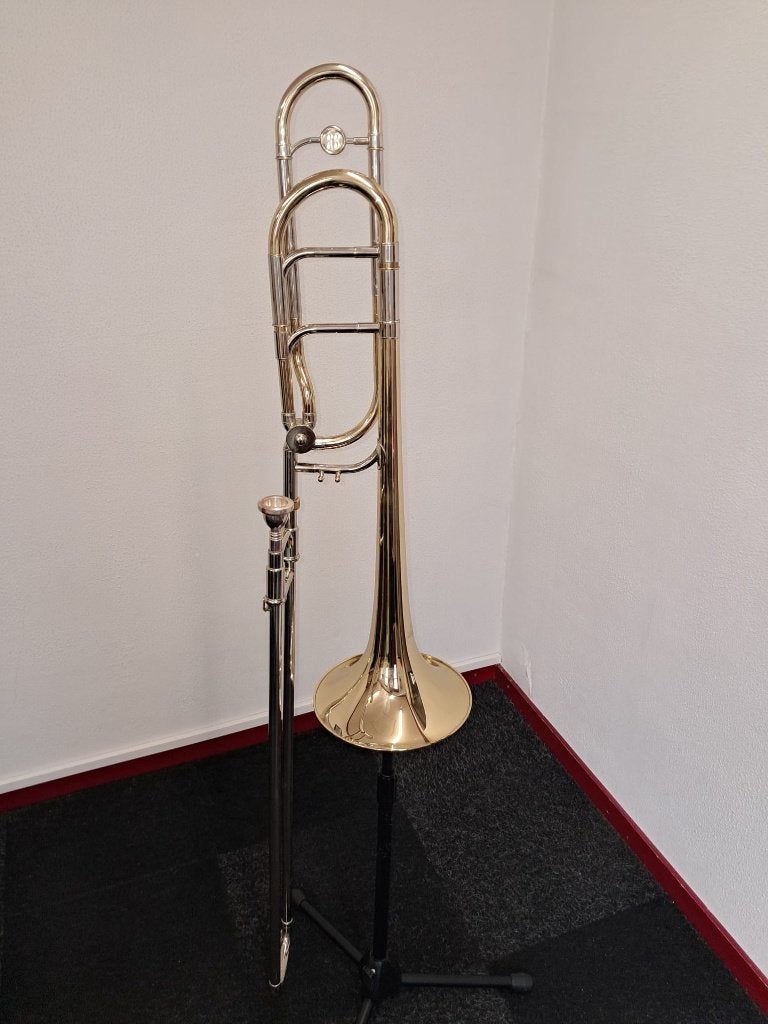 Roy Benson schuiftrombone + koffer,  standaard + 2 lesboeken, Ophalen, Gebruikt, Overige typen, Met koffer
