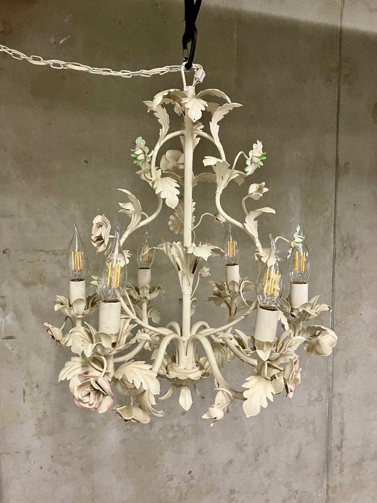 witte metalen kroonluchter in Florentijnse stijl, Ophalen, Gebruikt, E14 (klein), Metaal