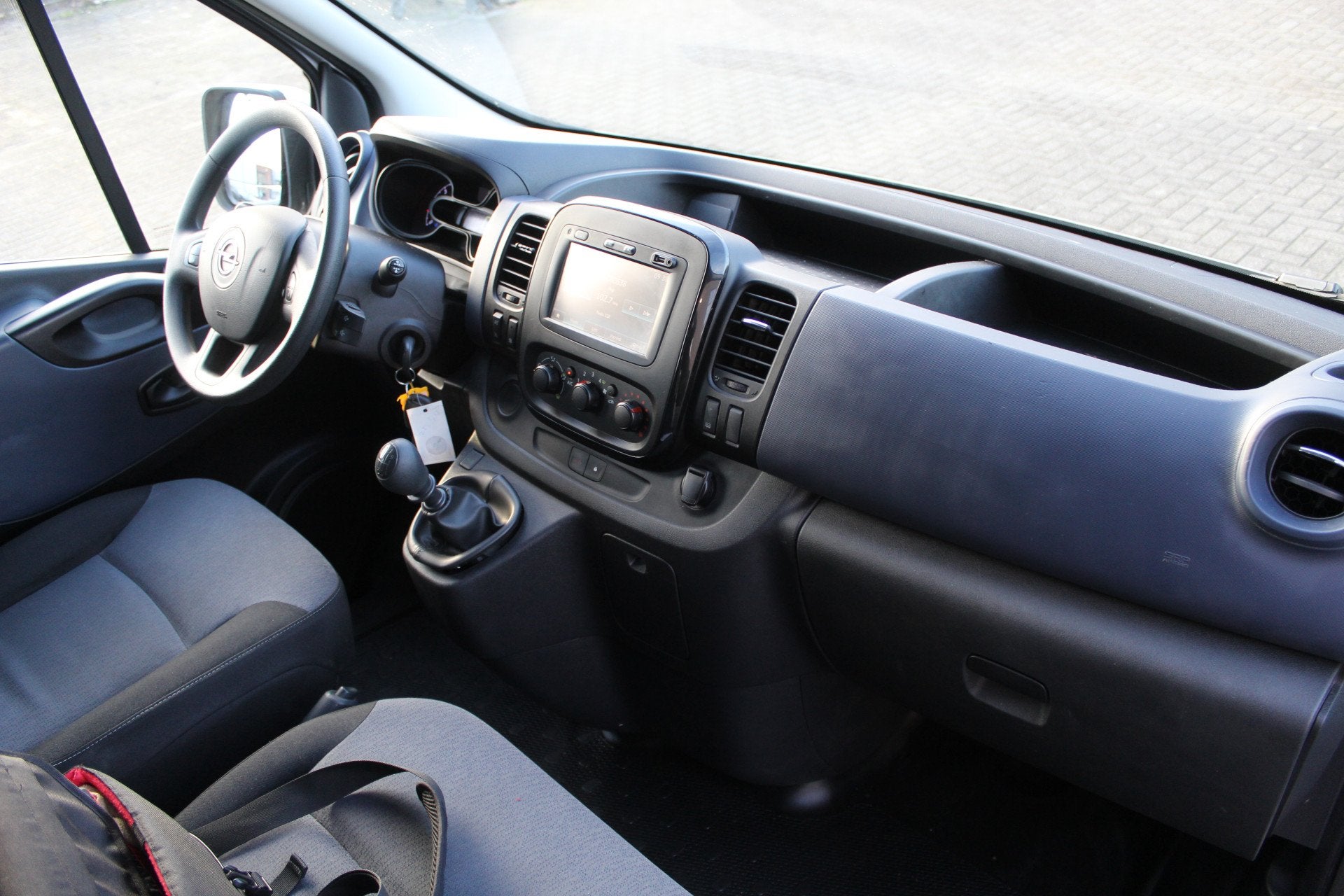 Opel Vivaro Combi 1.6 CDTI L2H1 9 Persoons/Navigatie/Airco/C, Auto's, Voorwielaandrijving, 12 maanden, Stof, Euro 6