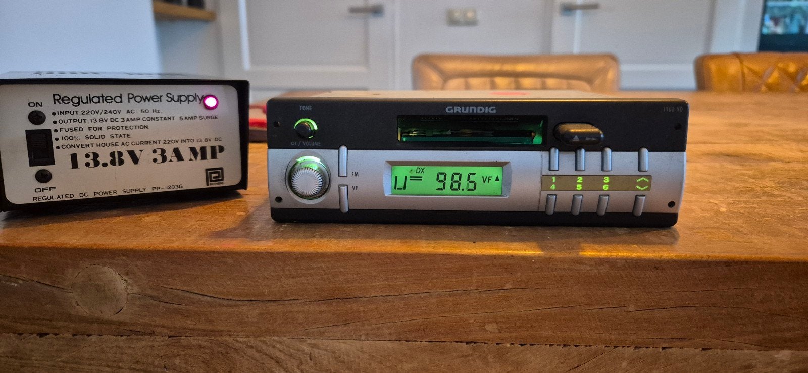 klassieke autoradio Grundig 1300 vd, Ophalen