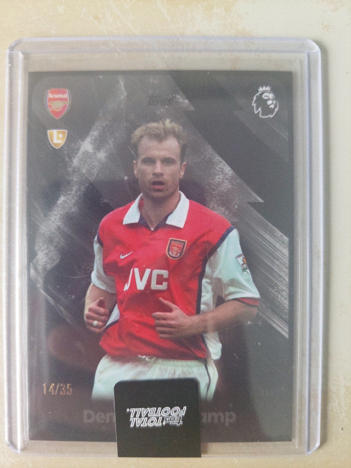 Dennis Bergkamp 14/35 Topps Total Football Arsenal, Ophalen of Verzenden, Zo goed als nieuw, Buitenlandse clubs, Spelerskaart