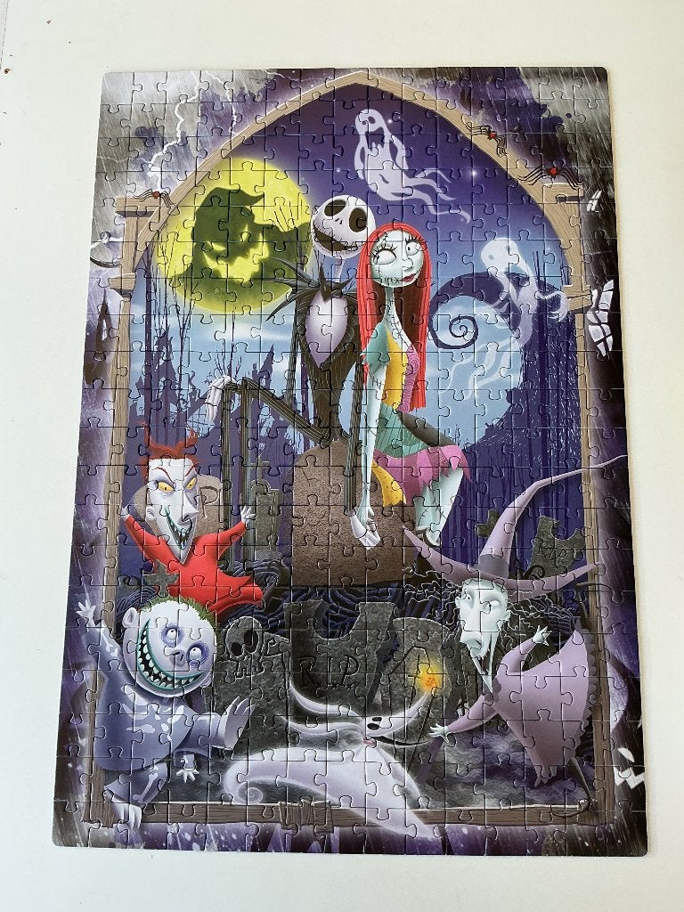 The Nightmare Before Christmas Puzzel 300 stukjes, Ophalen of Verzenden, Minder dan 500 stukjes, Zo goed als nieuw, Legpuzzel
