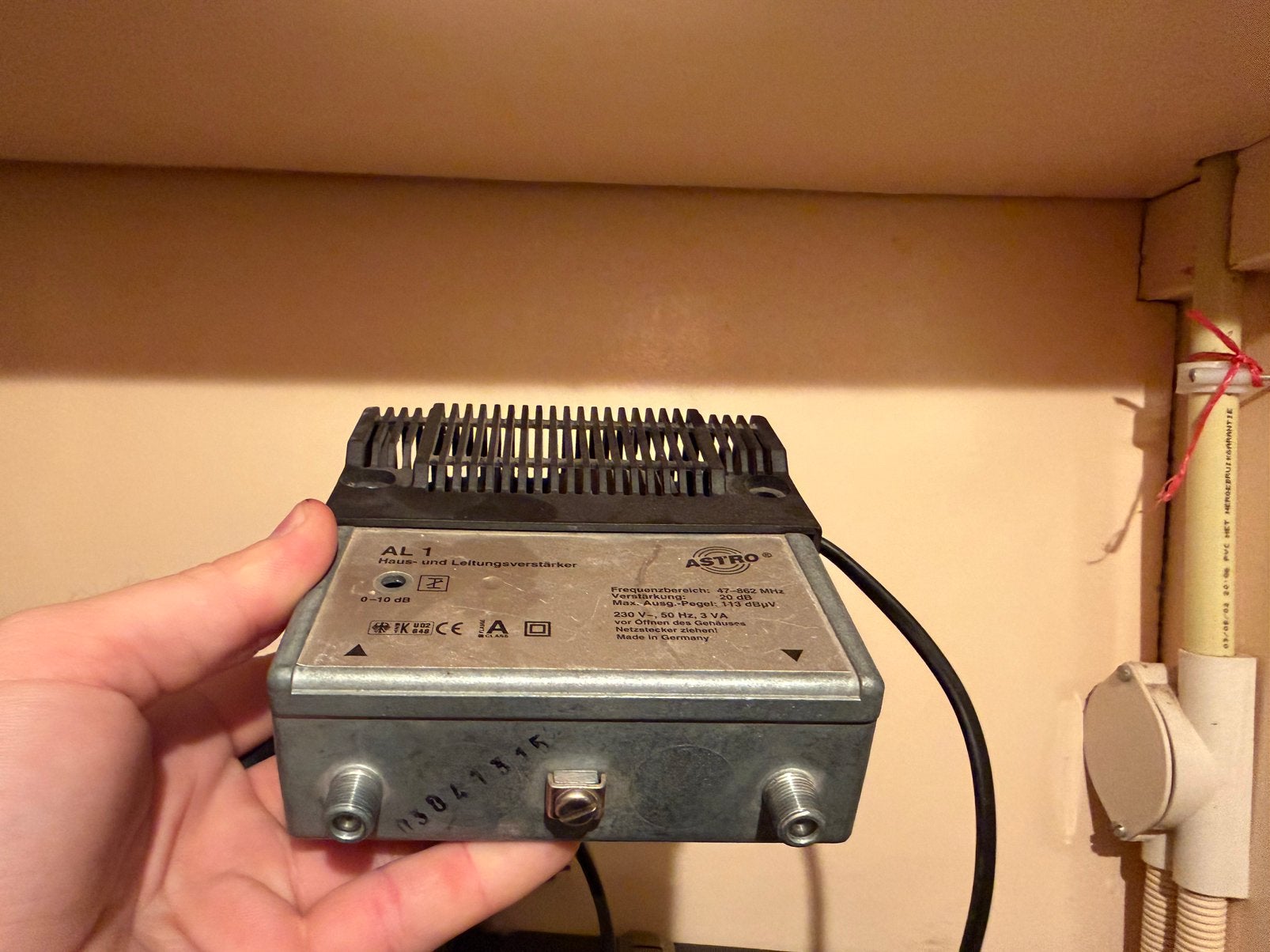 ASTRO AL 1 antenneversterker / coax versterker 20 dB, Ophalen, Zo goed als nieuw