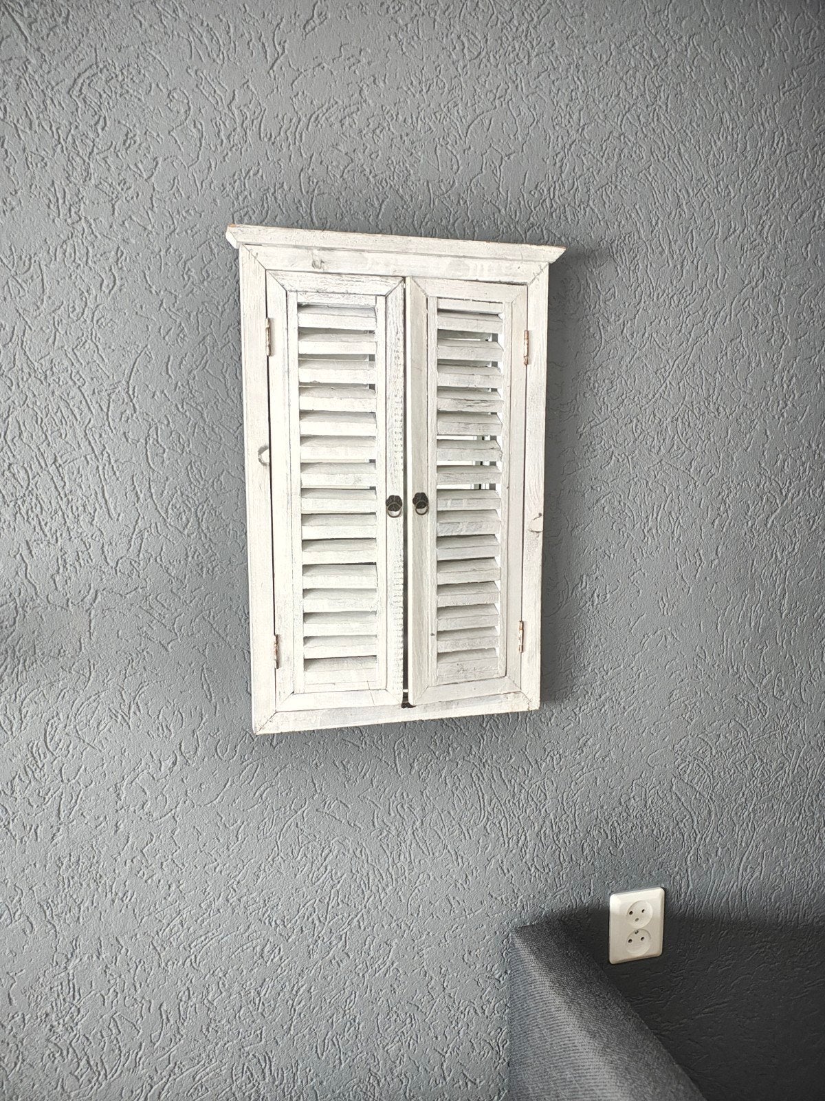 Leuke spiegel met Louvre deurtjes - 55 x 35 cm, Huis en Inrichting, Ophalen, Minder dan 50 cm, Gebruikt, Minder dan 100 cm