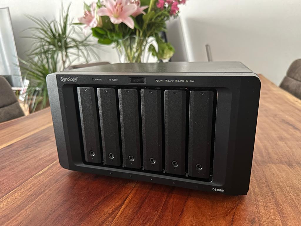 Synology DS1618+ NAS - ZGAN, Ophalen
