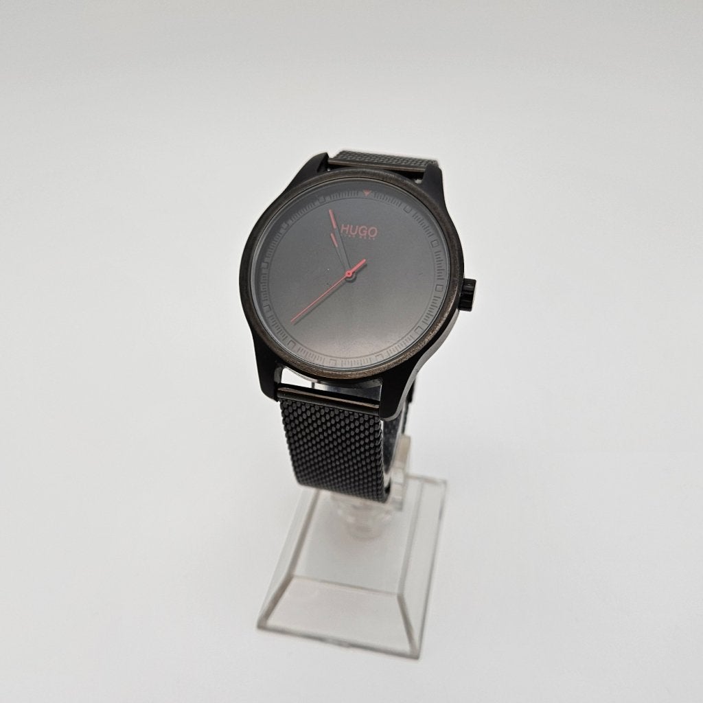 Hugo Boss Heren Horloge HU.336.1.34.3124 in Nette Staat, Hugo Boss, Gebruikt, Support@hugoboss.com, Dieselstr. 12
72555 Metzingen
Germany