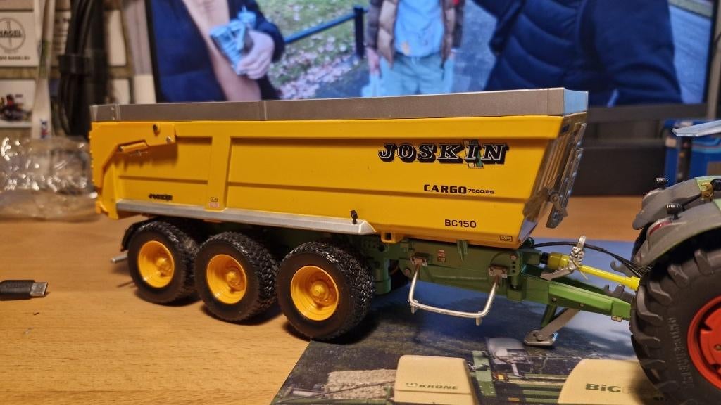 Joskin tran-space ROS 1:32, Ophalen of Verzenden, Nieuw, Tractor of Landbouw, Universal Hobbies
