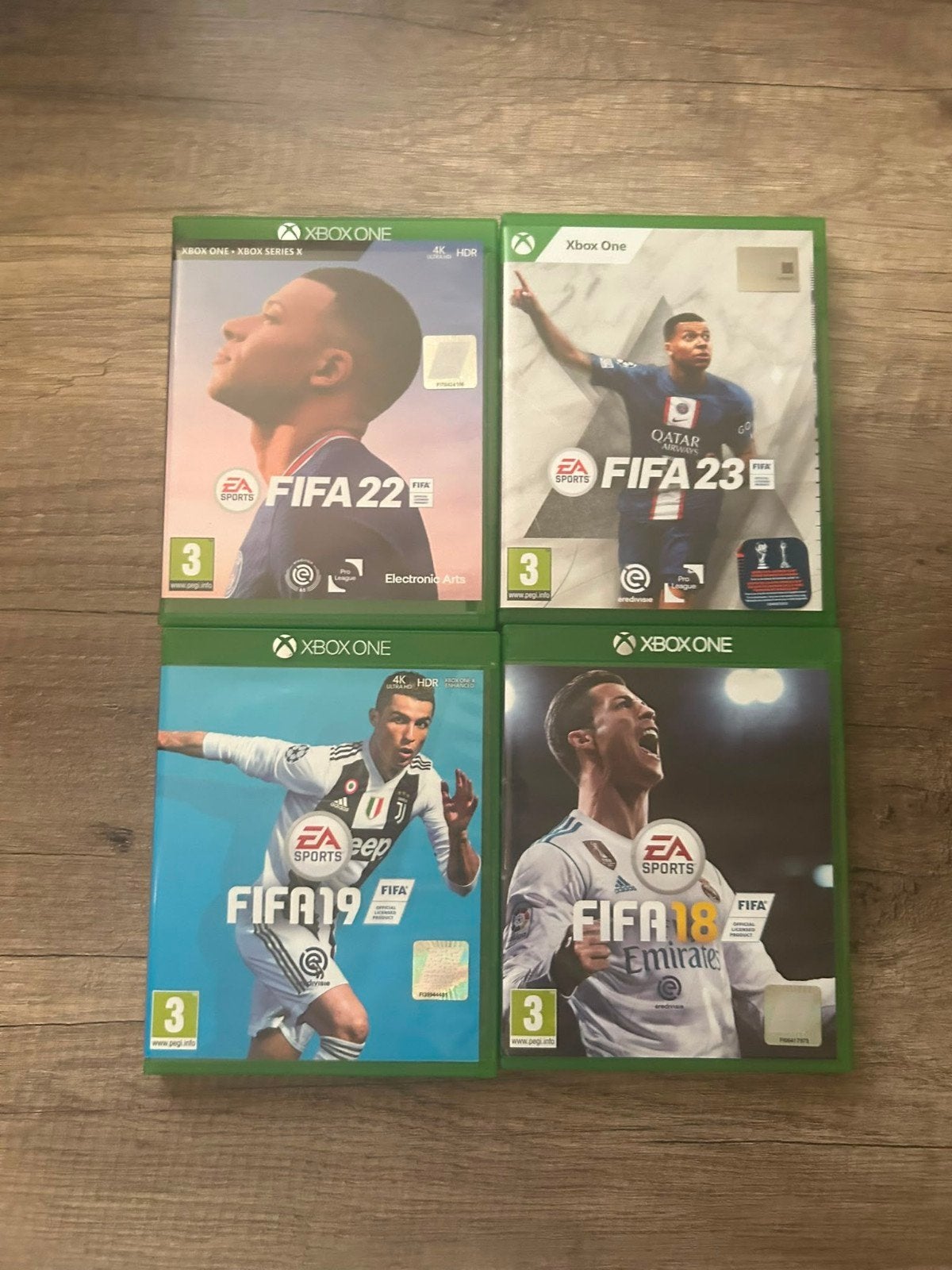 FIFA 18, 19, 22, 23 Xbox One/Series X - Voetbalgames, Gebruikt, Ophalen of Verzenden, Eén computer, Sport