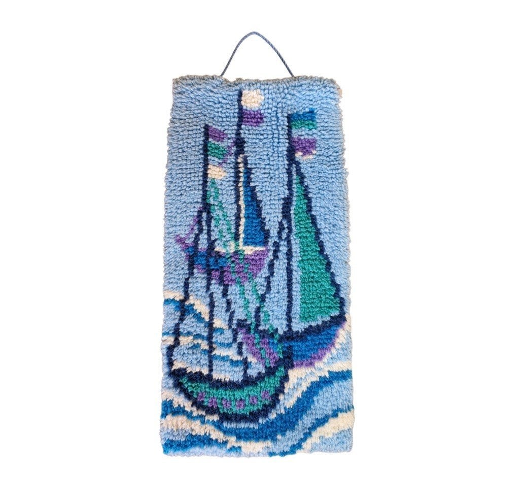 jaren 70 Vintage wandkleed met zeilboot motief - 60x31 cm, Gebruikt, Kolibri vintage, Ophalen of Verzenden, Textiel