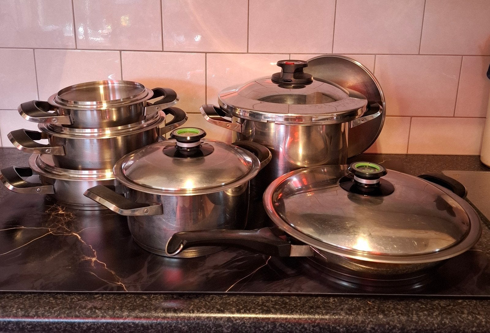 AMC pannenset - Kookpannen, Huis en Inrichting, Keuken | Potten en Pannen, Ophalen, Gebruikt, Rvs, Pannenset