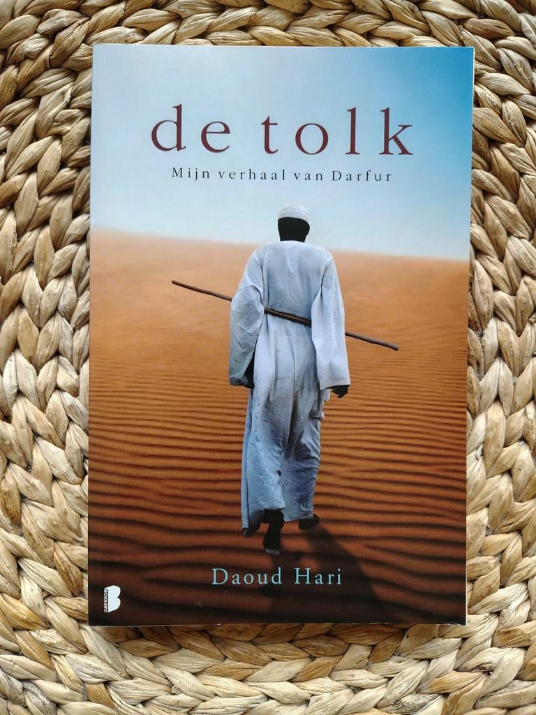 Daoud Hari - De tolk, Ophalen of Verzenden, Zo goed als nieuw