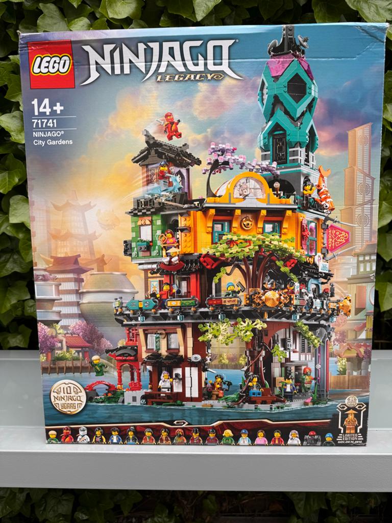 LEGO NINJAGO stadstuinen (71741) - Nieuw, doos beschadigd, Lego, Nieuw, Ophalen of Verzenden, Inclusief doos