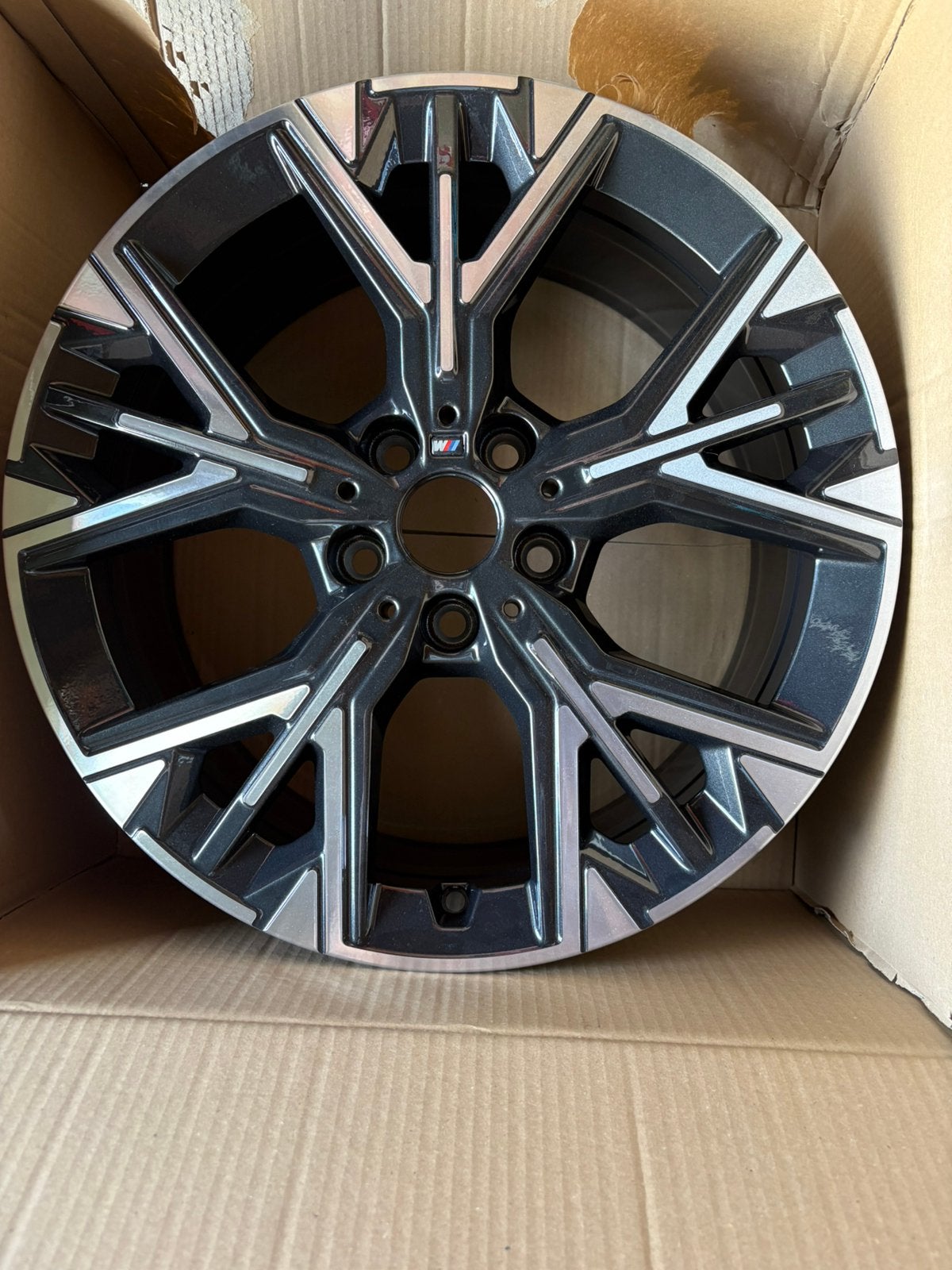 BMW 18 inch LM M Y-spaak (styling 975M)bicolor Midnight Grey, Auto-onderdelen, Banden en Velgen, 18 inch, Velg(en), Nieuw, Personenwagen