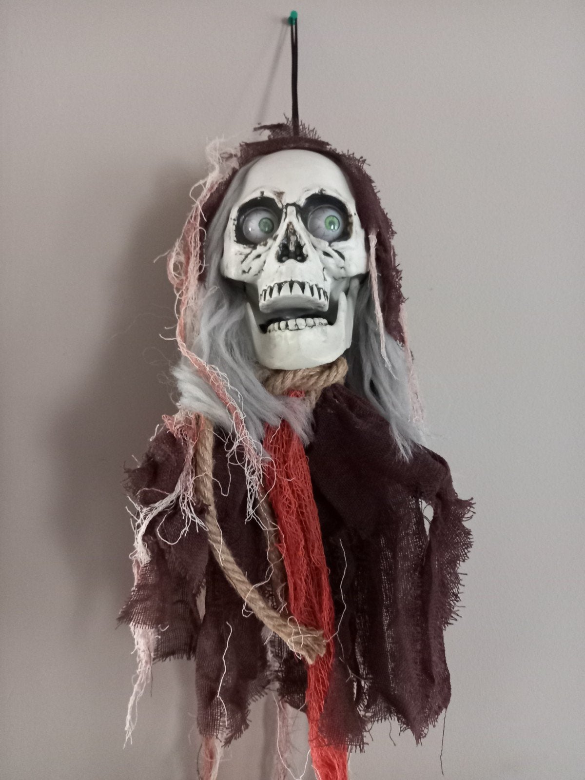 hangende doodskop halloween, Ophalen of Verzenden, Zo goed als nieuw, Versiering, Halloween of Griezel