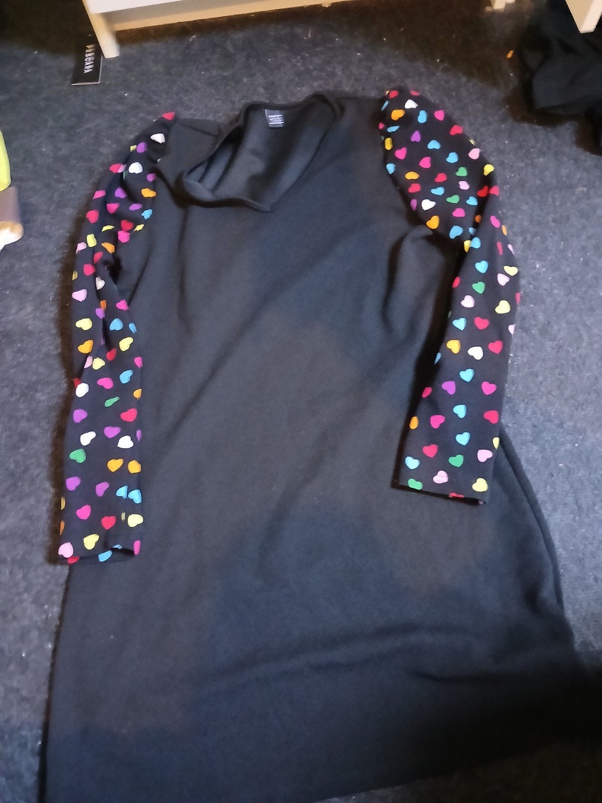 Shein Zwarte Jurk met Gekleurde Hartjes Mouwen, Ophalen, Zwart, Maat 42/44 (L), Zo goed als nieuw