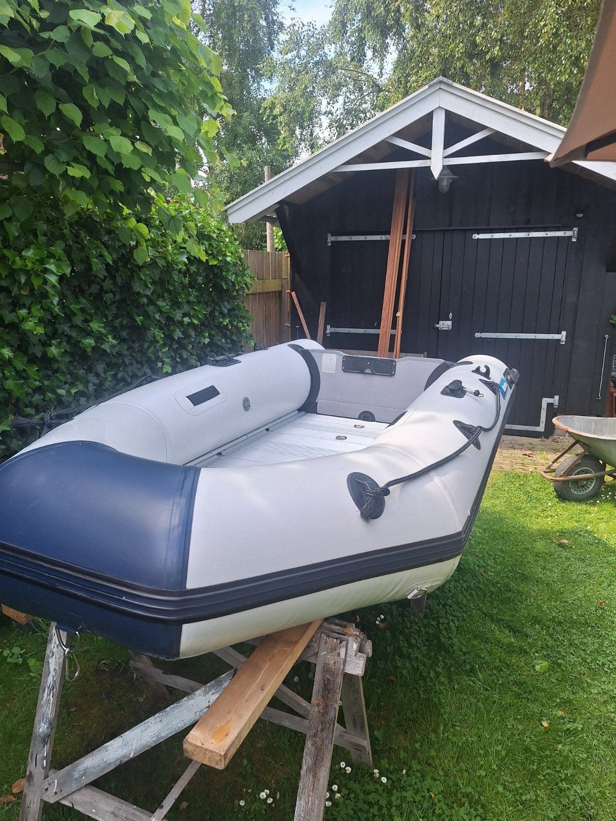 3.5 m lange rubberboot met een 4pk Mariner kortstaart moter, Ophalen, Motor en Techniek, Motorboot