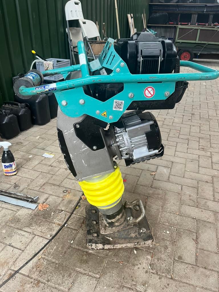 Electrische stamper ammann eATR68, Ophalen