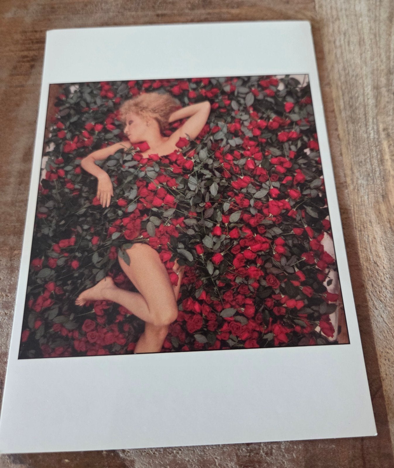 Bette Midler, New York City, 1979 - Annie Leibovitz, Verzenden, 1960 tot 1980, Ongelopen, Sterren en Beroemdheden