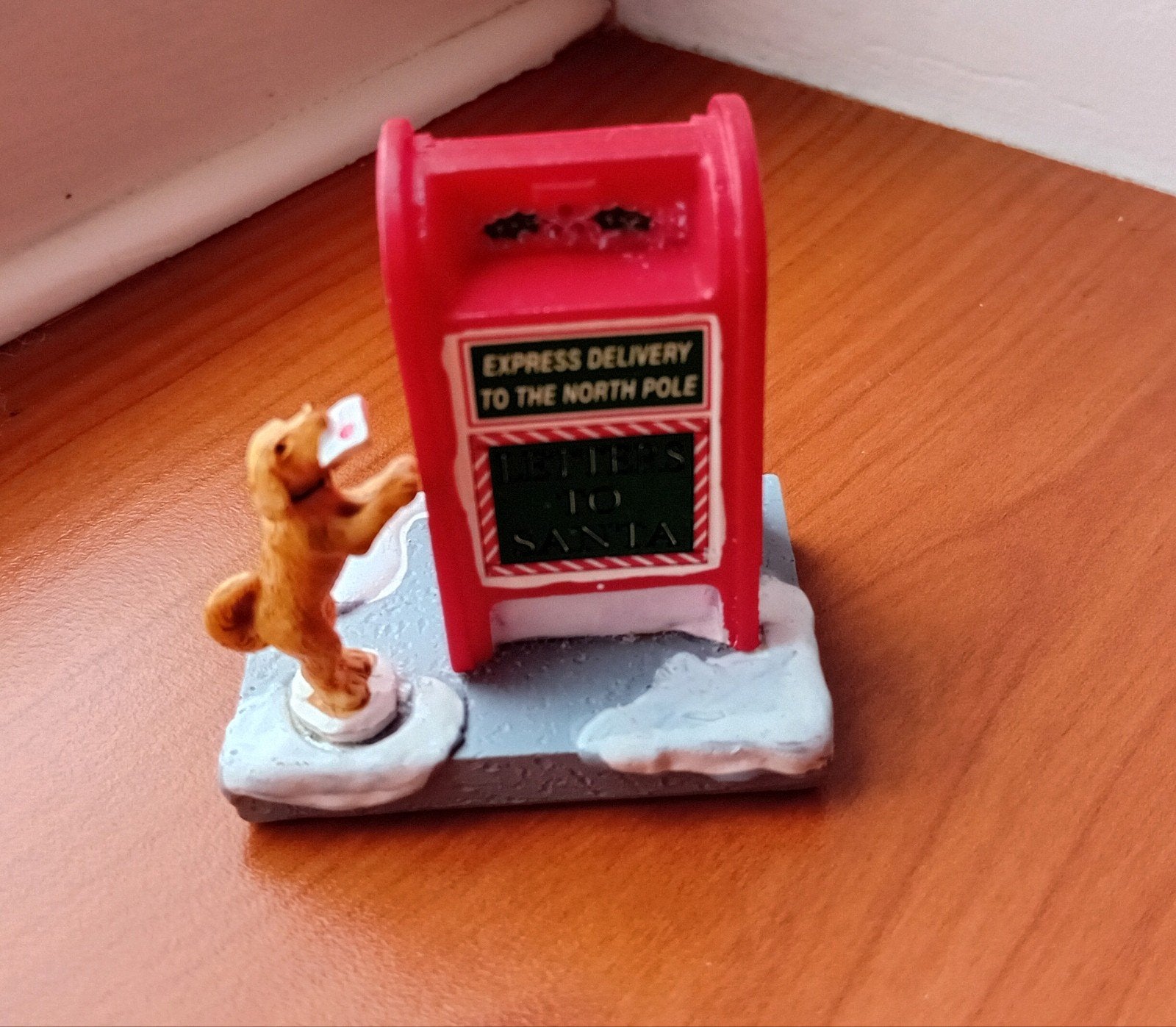 Lemax Santa's mailbox, Lemax figuur Kerstdorp, Ophalen of Verzenden