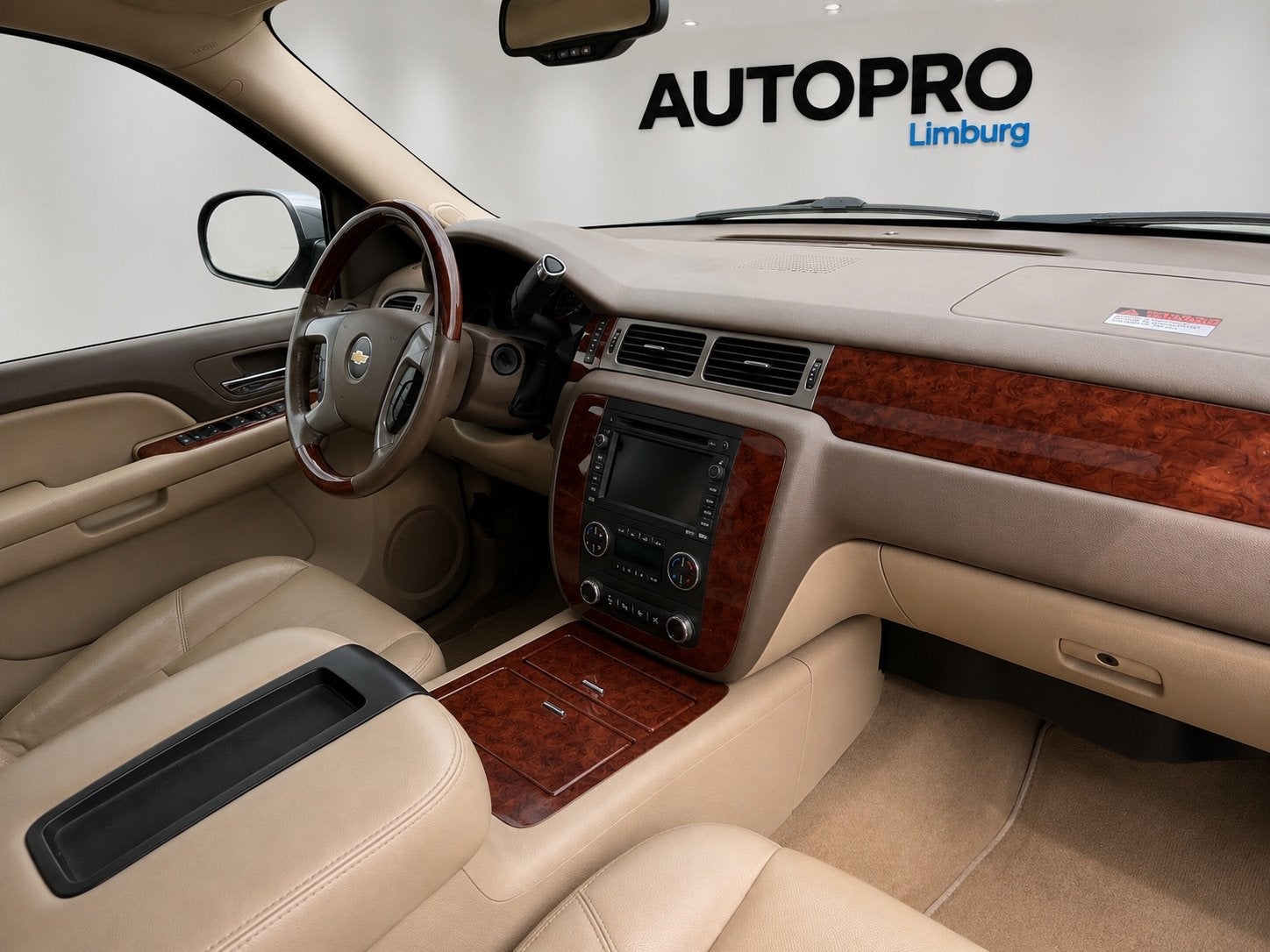 Chevrolet SUBURBAN LTZ, Lederen bekleding, Gebruikt, Zwart, Bedrijf