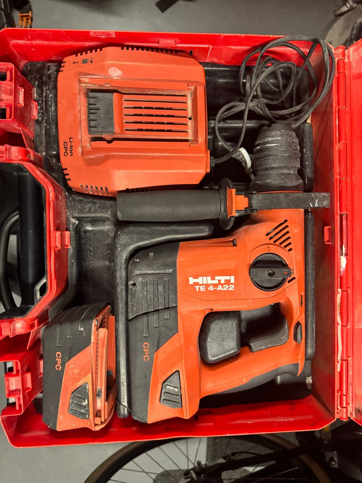 Hilti TE 4-A22 Accu Boorhamer met Accu's en Lader, Doe-het-zelf en Verbouw, Gereedschap | Boormachines, Boor- en/of Breekhamer