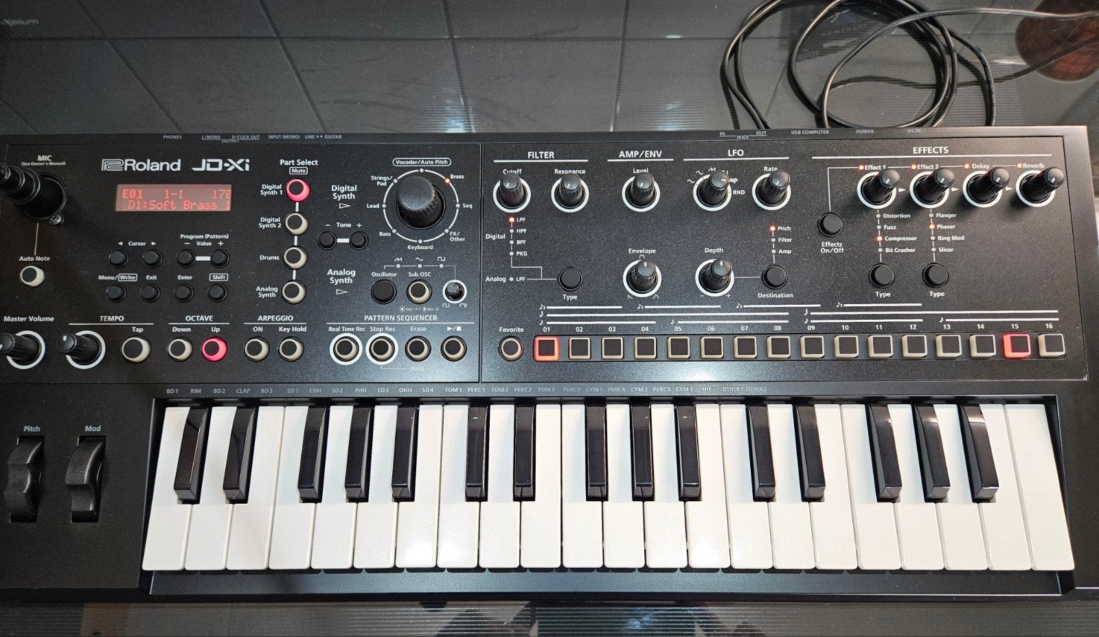Roland JD Xi synthesizer, Roland, Zo goed als nieuw, Met midi-aansluiting, Overige aantallen