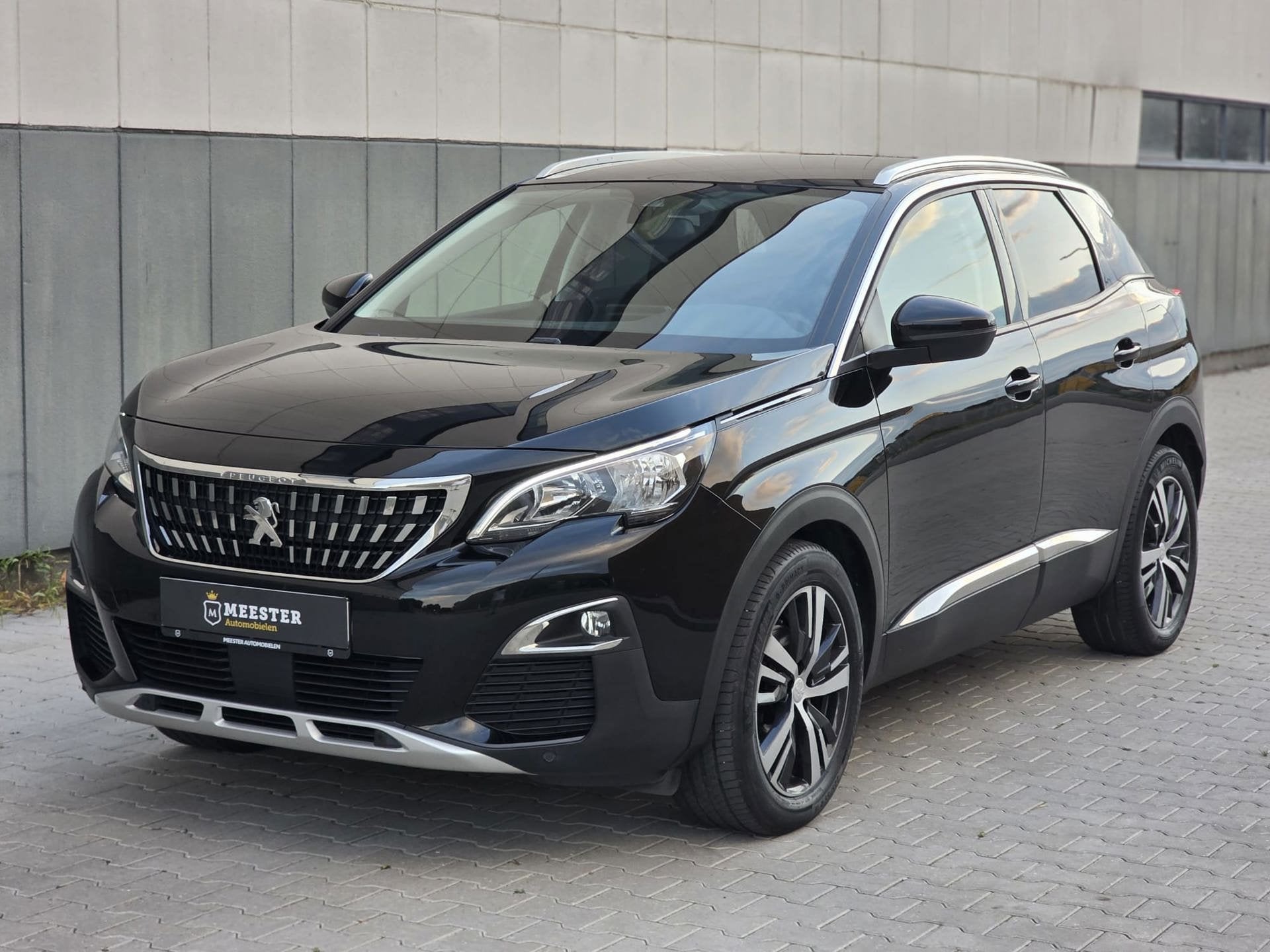 Peugeot 3008 1.2 PureTech Allure|NAVI|PDC|ACC, Stof, Gebruikt, 1199 cc, Met garantie (alle)