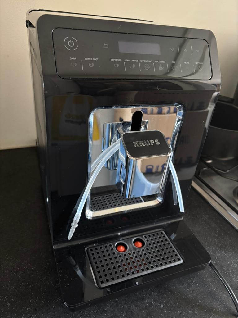 Krups volautomatische koffiemachine incl doos, Ophalen, Zo goed als nieuw, Koffiemachine