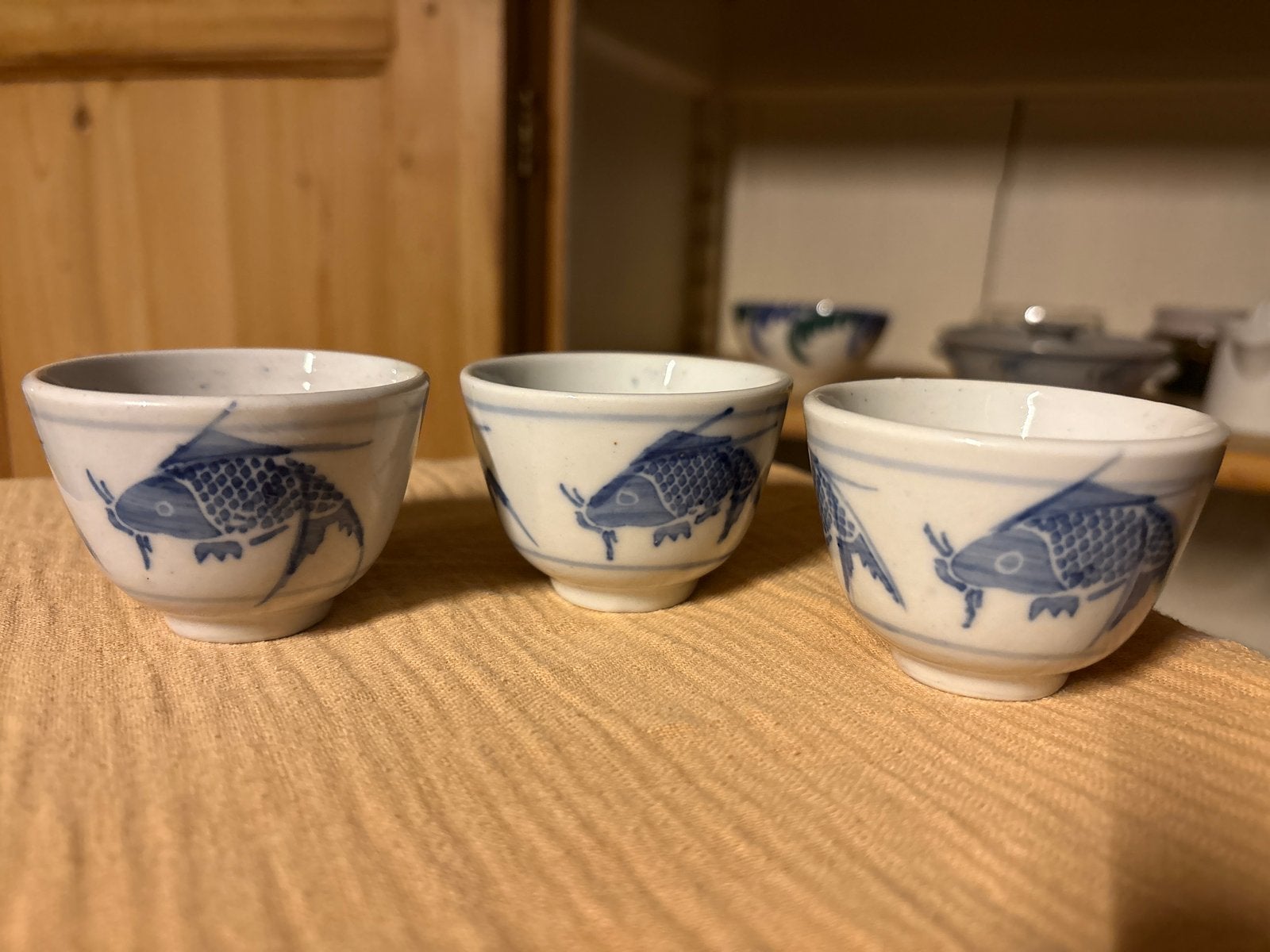 Set van 3 Vintage Chinese Porseleinen Kopjes met Karper, Ophalen
