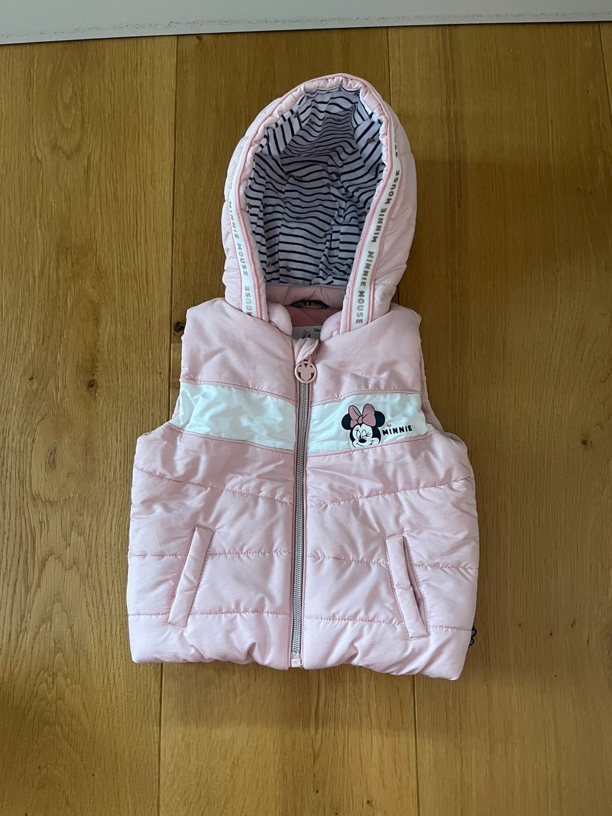 C&a minnie mouse bodywarmer, Kinderen en Baby's, Babykleding | Maat 80, Verzenden, Nieuw, Meisje, Jasje