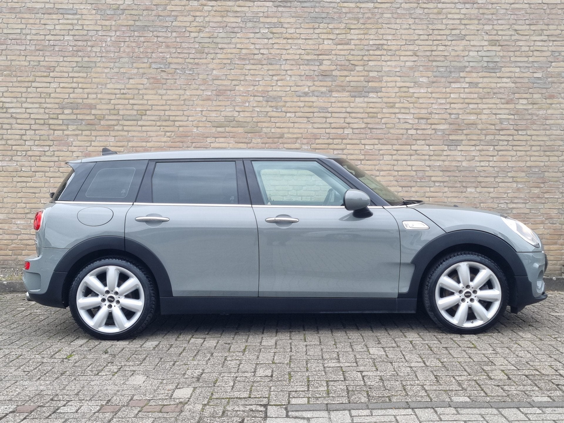MINI Clubman 2.0 Cooper S KEYLESS ENTRY / PDC / STOELVERWARM, Auto's, Mini, Voorwielaandrijving, 1998 cc, Stof, Gebruikt