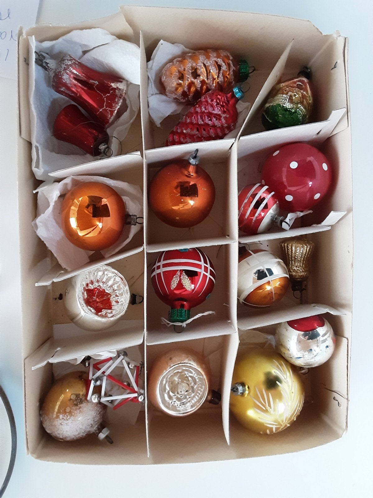 18 oude kerstballen,  oranje  rood, Ophalen
