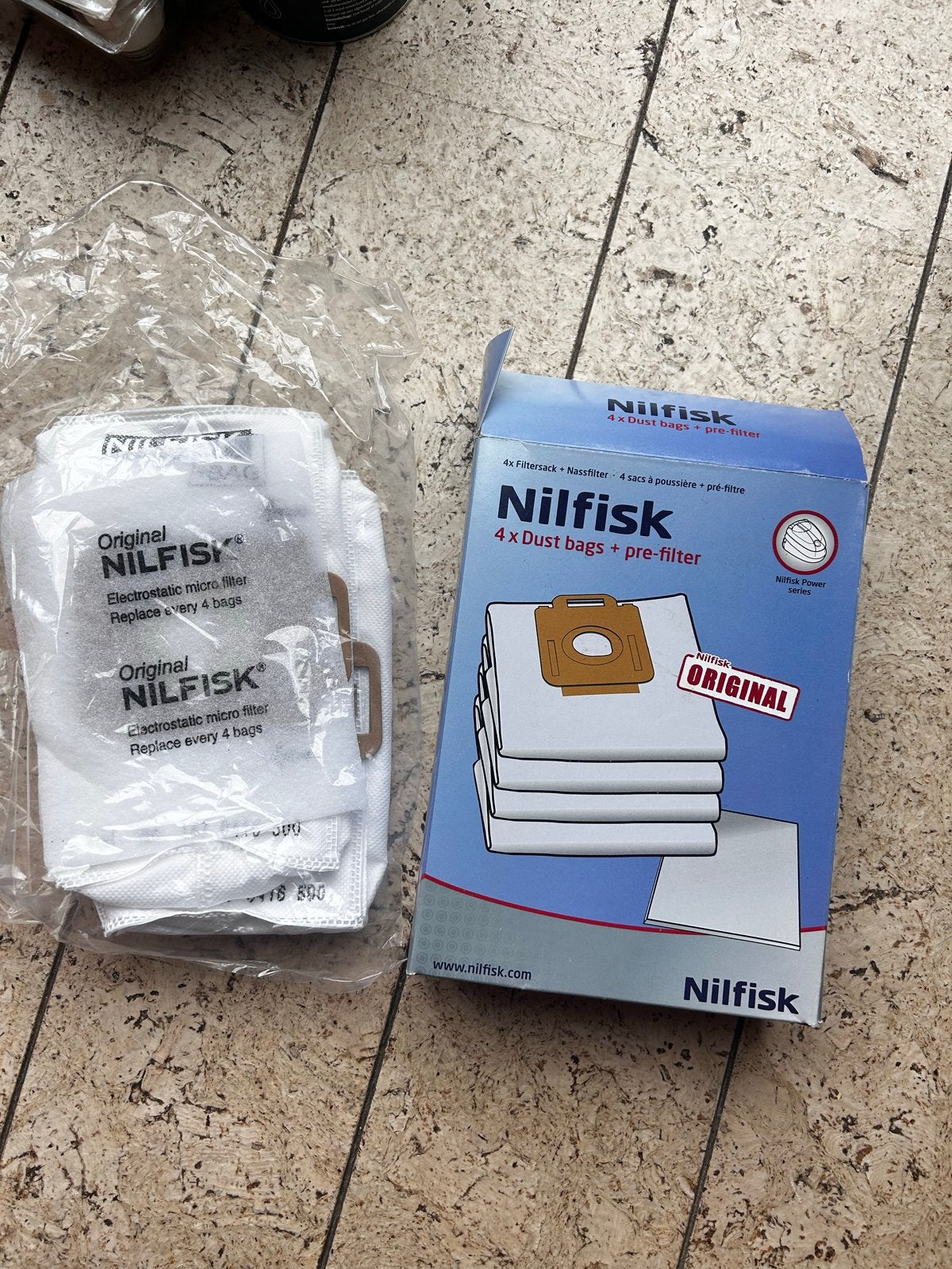 Nilfisk stofzuigerzakken en voorfilter (2 stuks), Stofzak, Inclusief accessoires, Overige typen, Nieuw